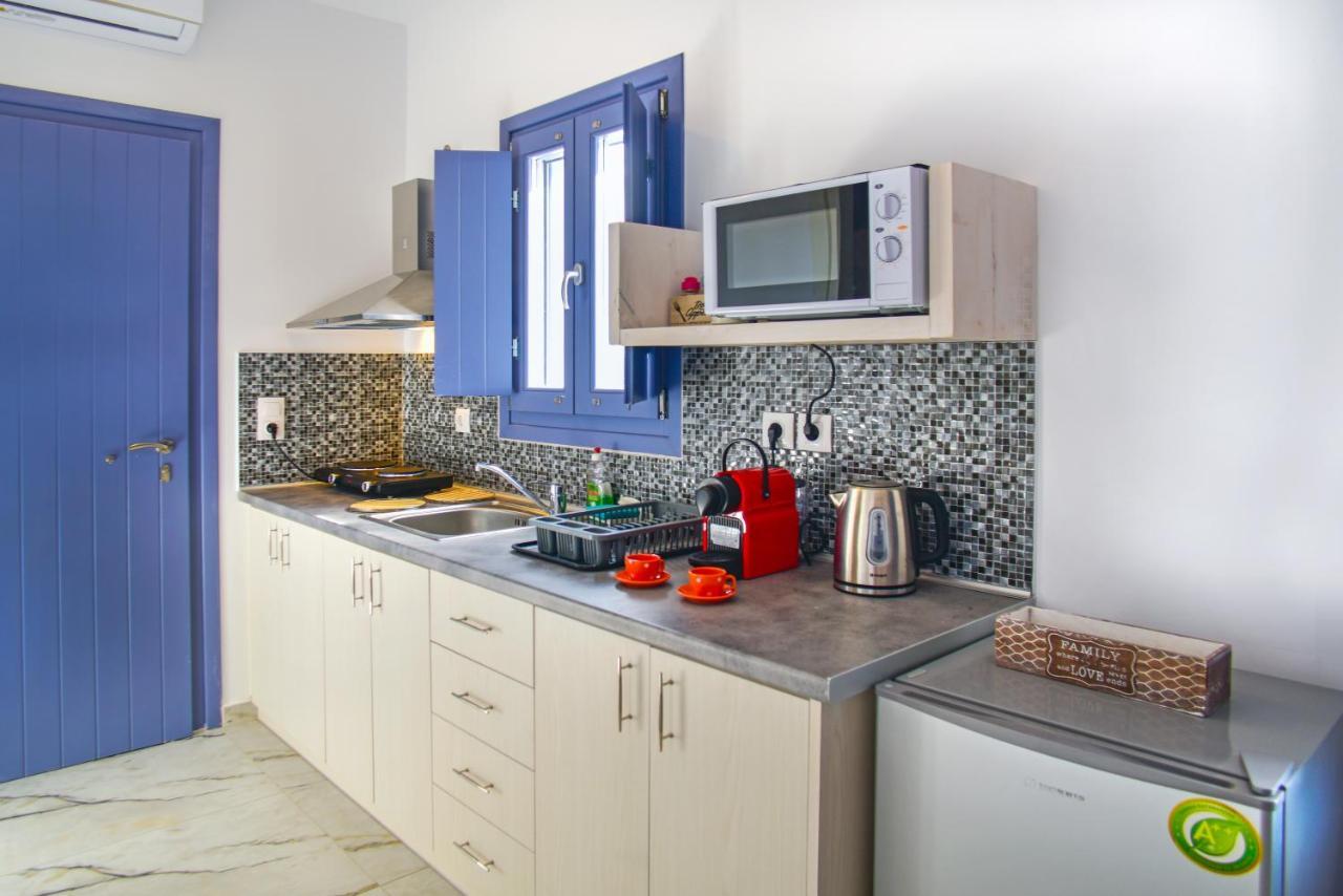 La Belle Vie - Santorini - Adults Only Apartment Kamari  Exterior photo